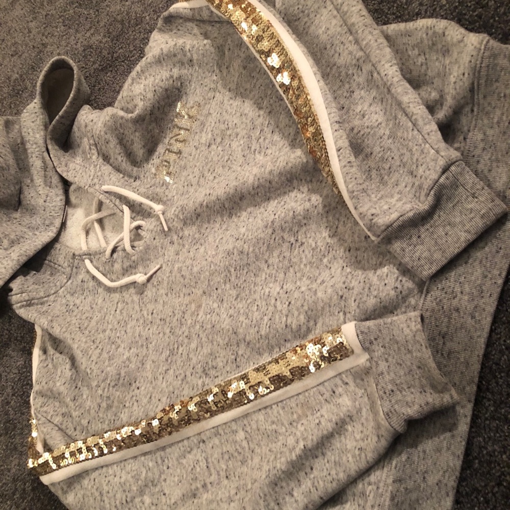 Vs pink crop hoodie - Picture 4 of 5